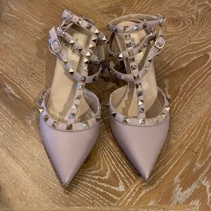 Authentic Valentino Rockstud Accents Leather Pumps